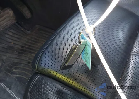 2018 Porsche Cayenne Platinum Edition z USA, uszkodzony, nr VIN WP1AA2A28JKA01396